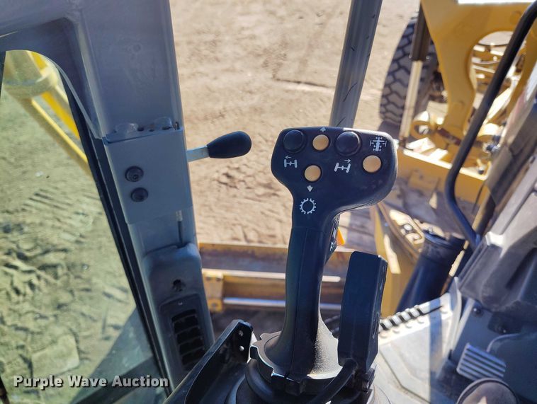 image for item DT0969 2008 Caterpillar 140M motor grader