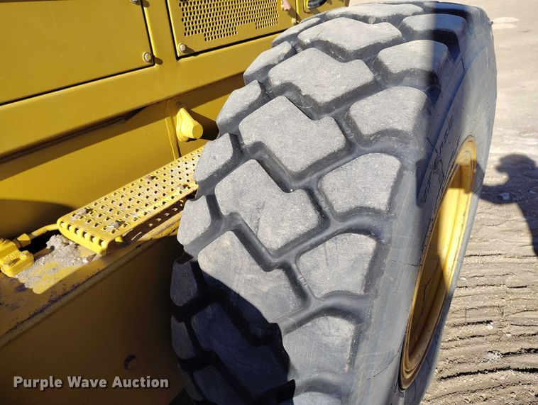 image for item DT0969 2008 Caterpillar 140M motor grader