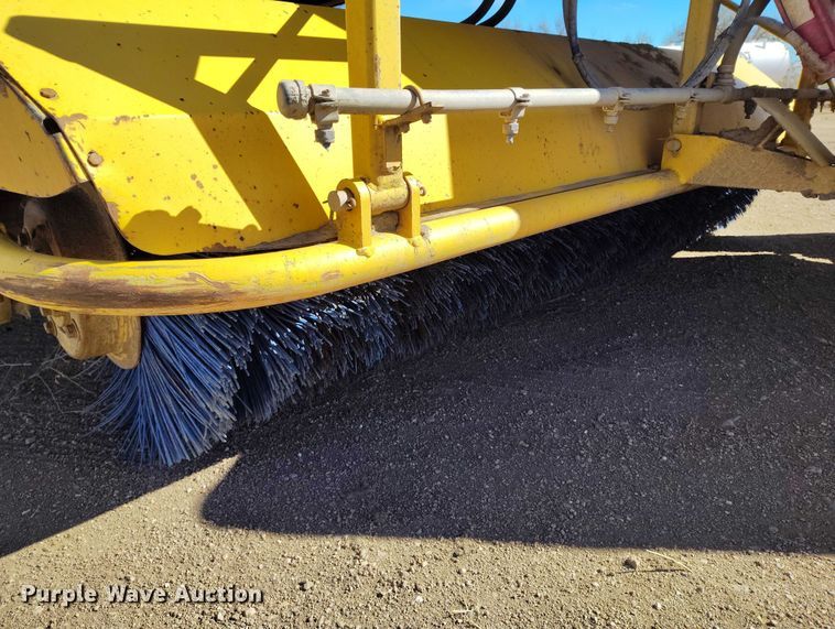 image for item DT0970 Superior DT80-CT broom