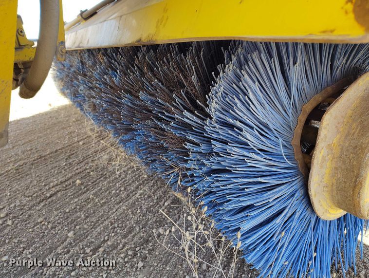 image for item DT0970 Superior DT80-CT broom