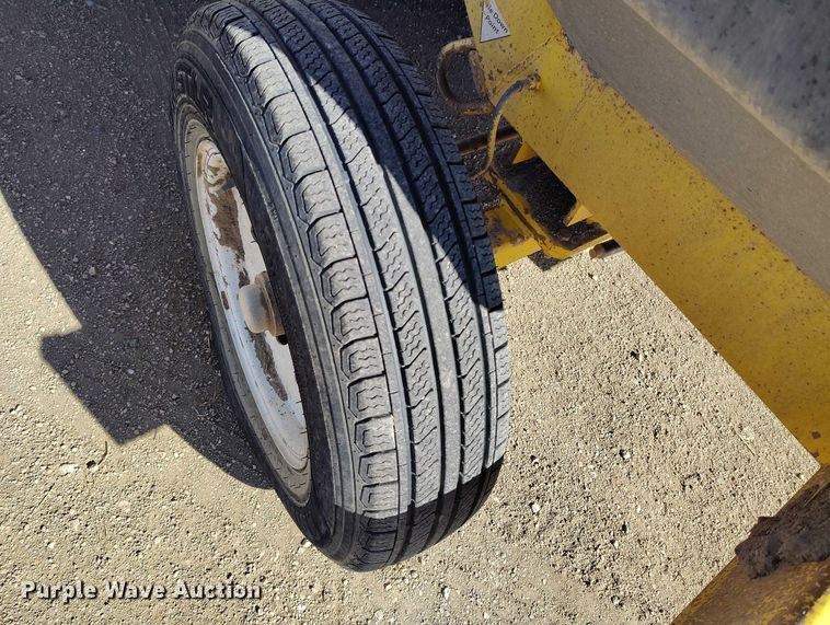 image for item DT0970 Superior DT80-CT broom