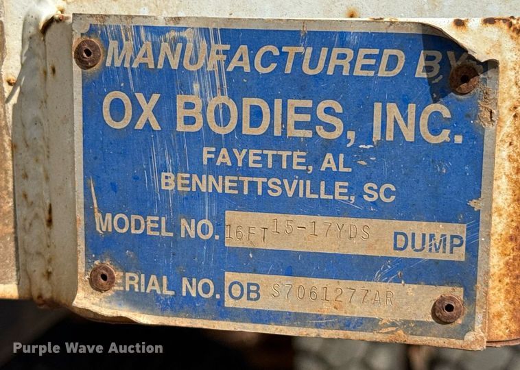 image for item DT6733 1988 Mack DM690S dump truck