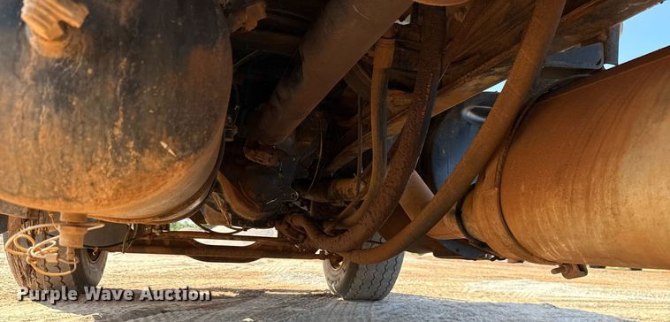 image for item DT6733 1988 Mack DM690S dump truck