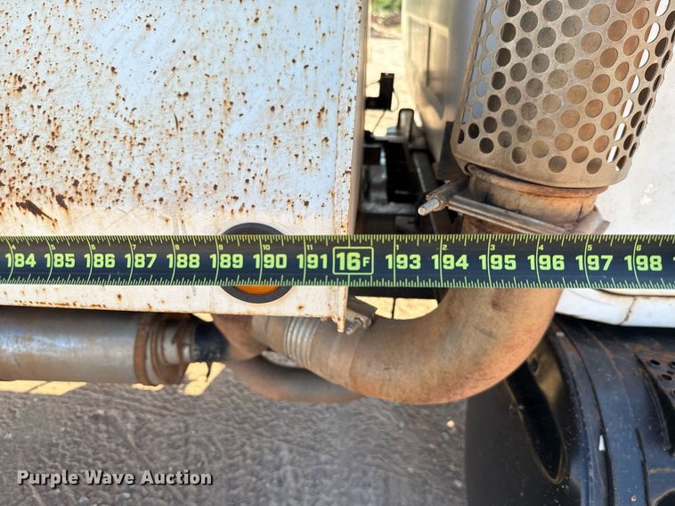 image for item DT6733 1988 Mack DM690S dump truck