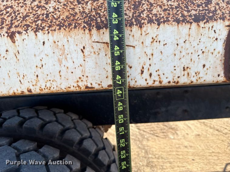 image for item DT6733 1988 Mack DM690S dump truck