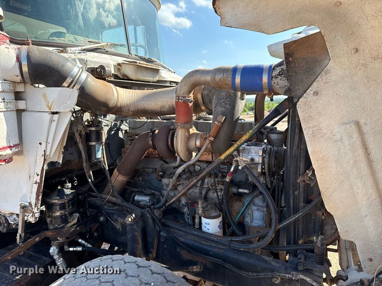 image for item DT6733 1988 Mack DM690S dump truck