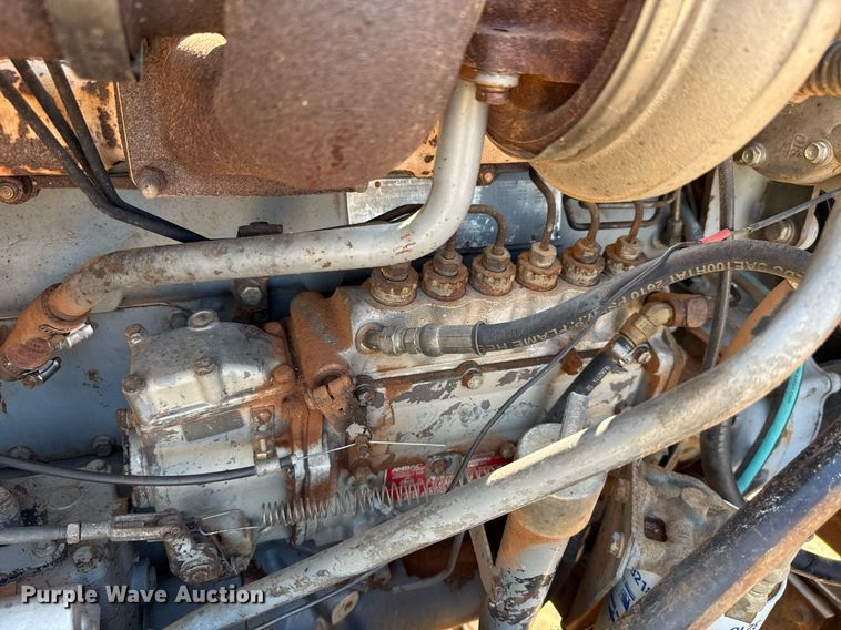 image for item DT6733 1988 Mack DM690S dump truck