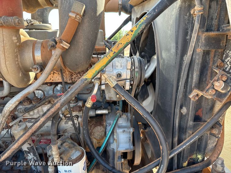 image for item DT6733 1988 Mack DM690S dump truck