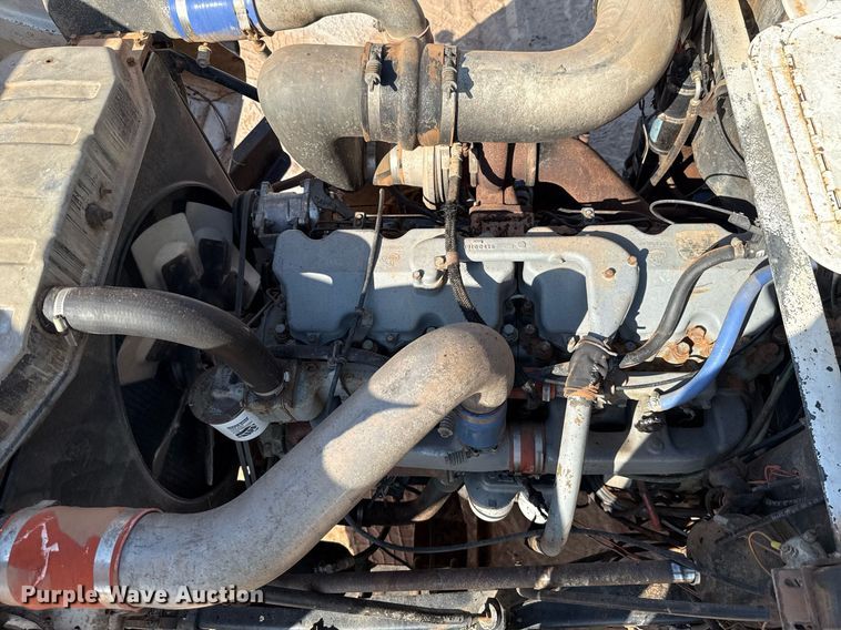 image for item DT6733 1988 Mack DM690S dump truck