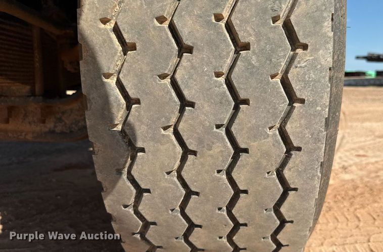 image for item DT6733 1988 Mack DM690S dump truck