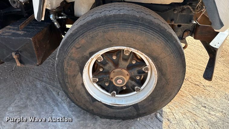 image for item DT6733 1988 Mack DM690S dump truck