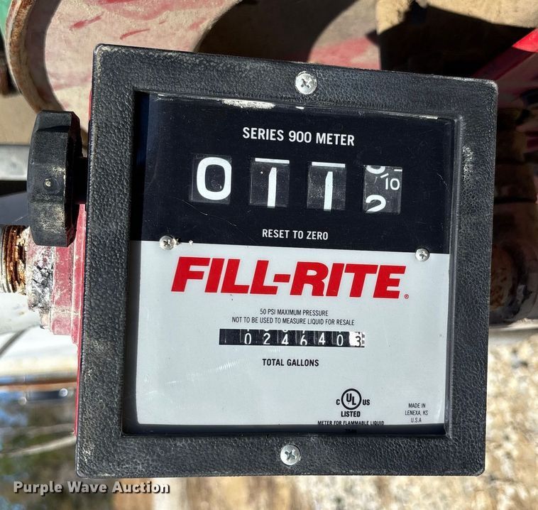 image for item DU0386 2000 Ford F650 Super Duty fuel / lube truck