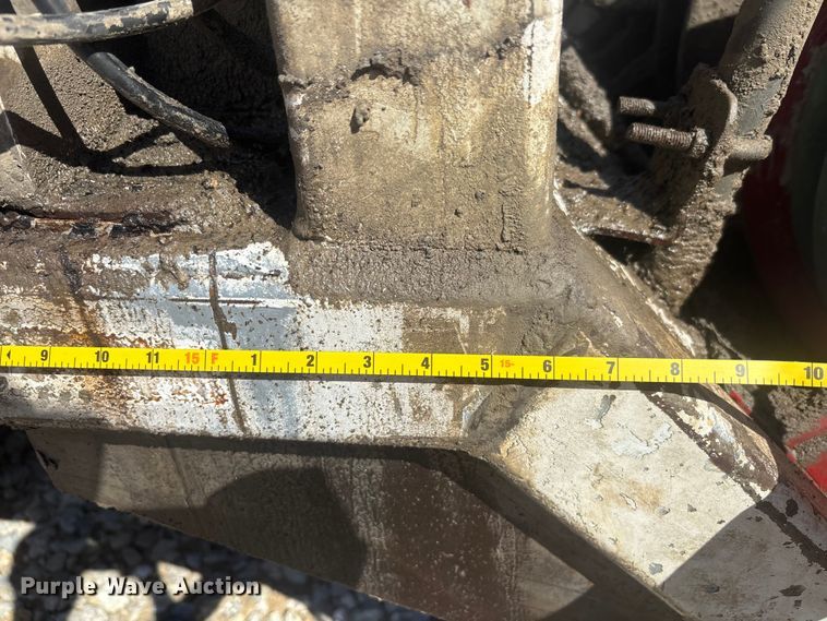 image for item DU0386 2000 Ford F650 Super Duty fuel / lube truck