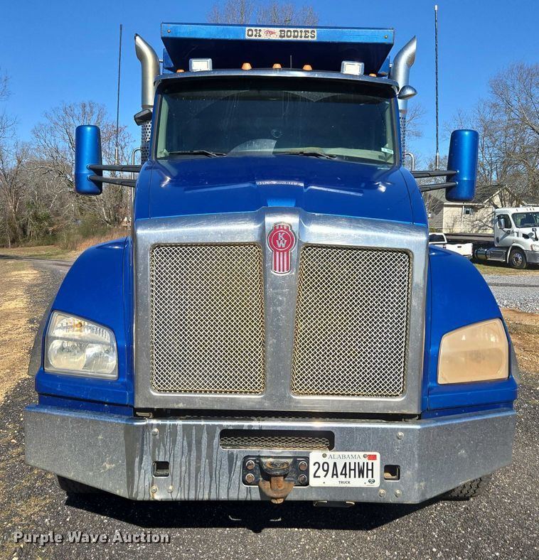 image for item DU2700 2019 Kenworth T880 dump truck
