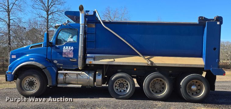 image for item DU2700 2019 Kenworth T880 dump truck