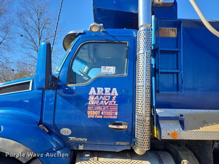 image for item DU2700 2019 Kenworth T880 dump truck