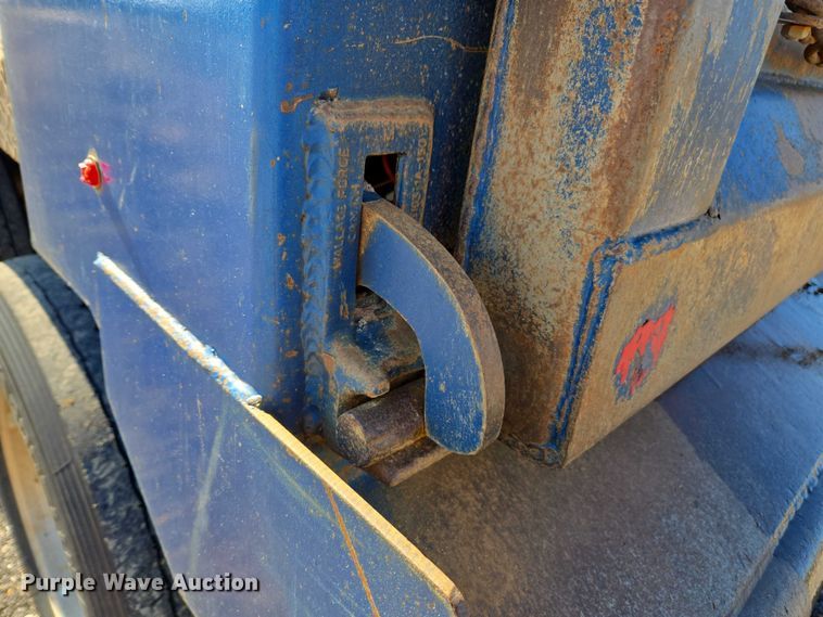 image for item DU2700 2019 Kenworth T880 dump truck