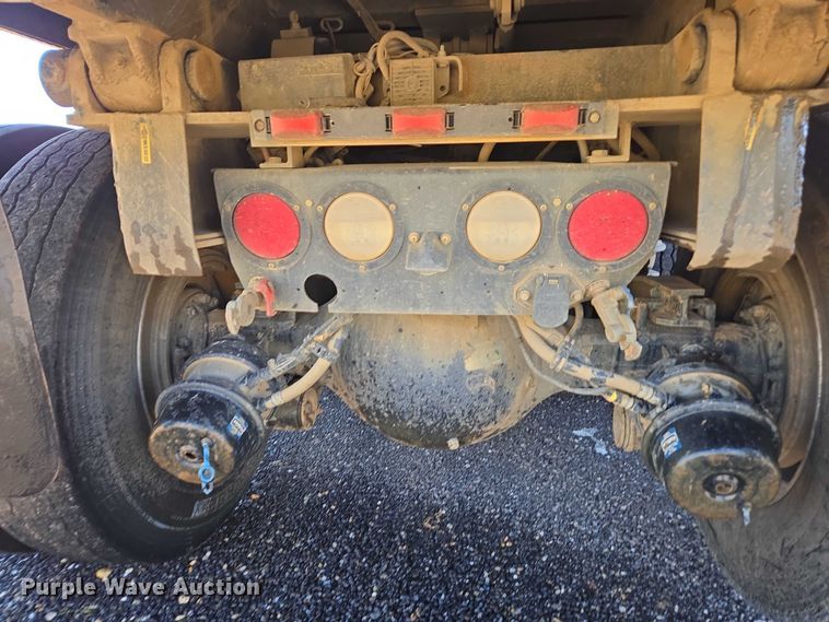 image for item DU2700 2019 Kenworth T880 dump truck