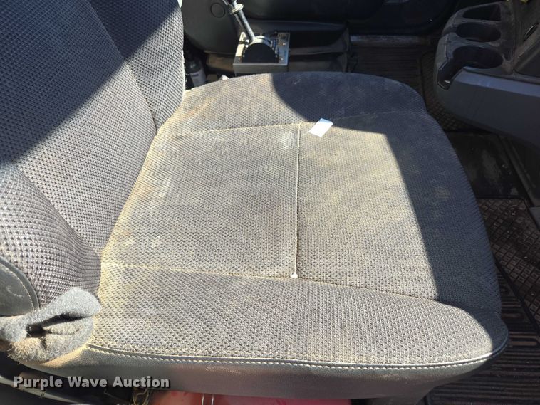 image for item DU2700 2019 Kenworth T880 dump truck