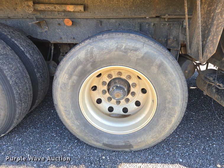 image for item DU2700 2019 Kenworth T880 dump truck