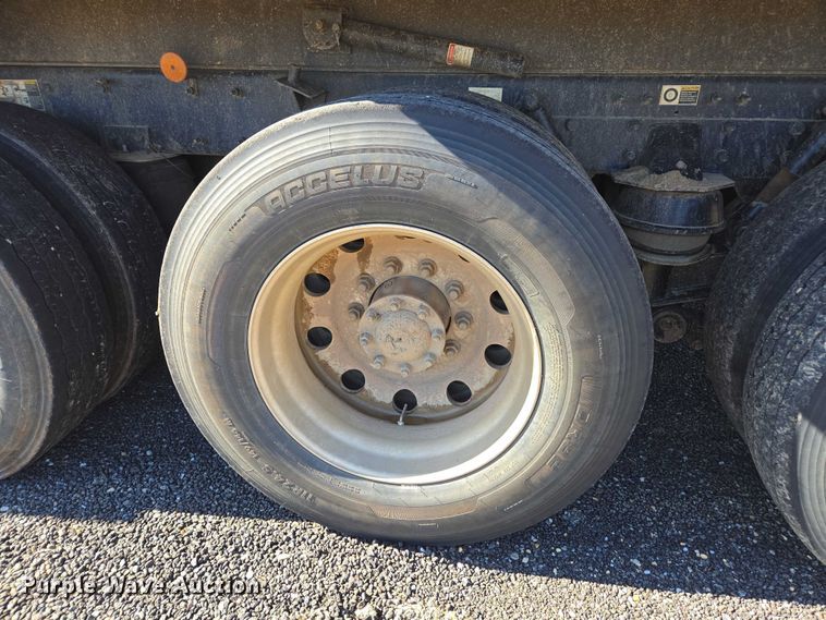 image for item DU2700 2019 Kenworth T880 dump truck