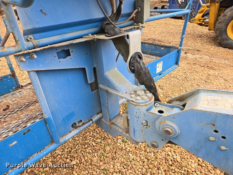 image for item DU2738 2014 Genie S-60X boom lift