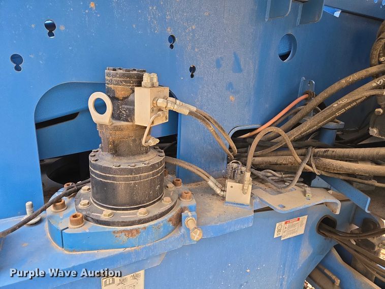 image for item DU2738 2014 Genie S-60X boom lift