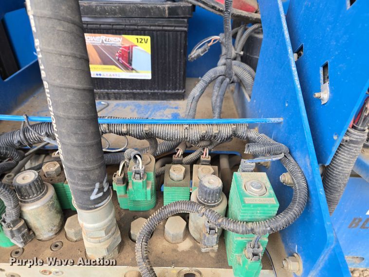 image for item DU2738 2014 Genie S-60X boom lift