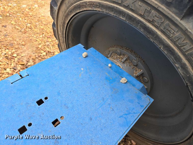 image for item DU2738 2014 Genie S-60X boom lift