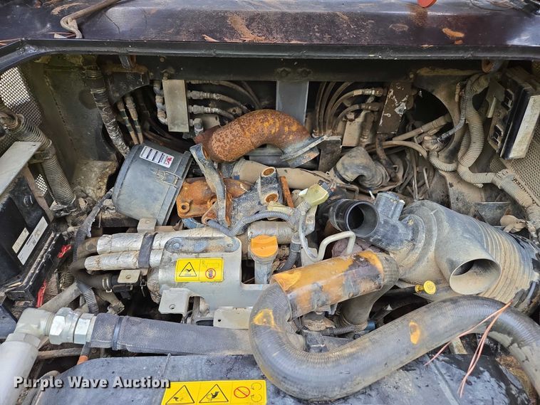 image for item DU2740 2020 Kubota SVL65-2 tracked skid steer loader