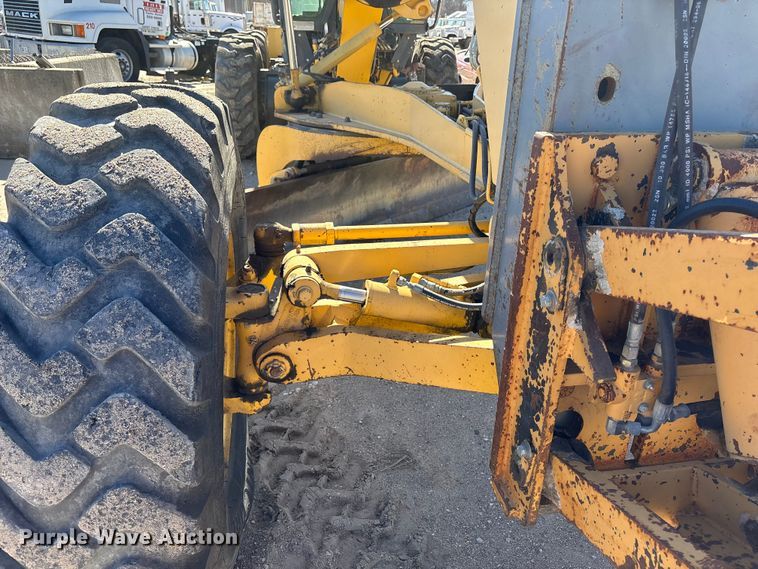 image for item DU6944 2006 Komatsu GD655-3 motor grader