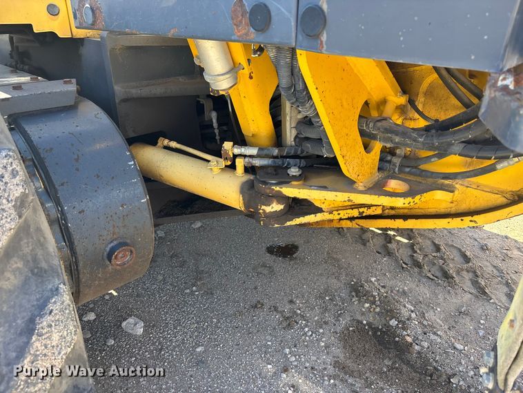 image for item DU6944 2006 Komatsu GD655-3 motor grader