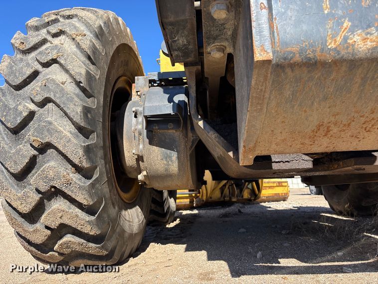 image for item DU6944 2006 Komatsu GD655-3 motor grader