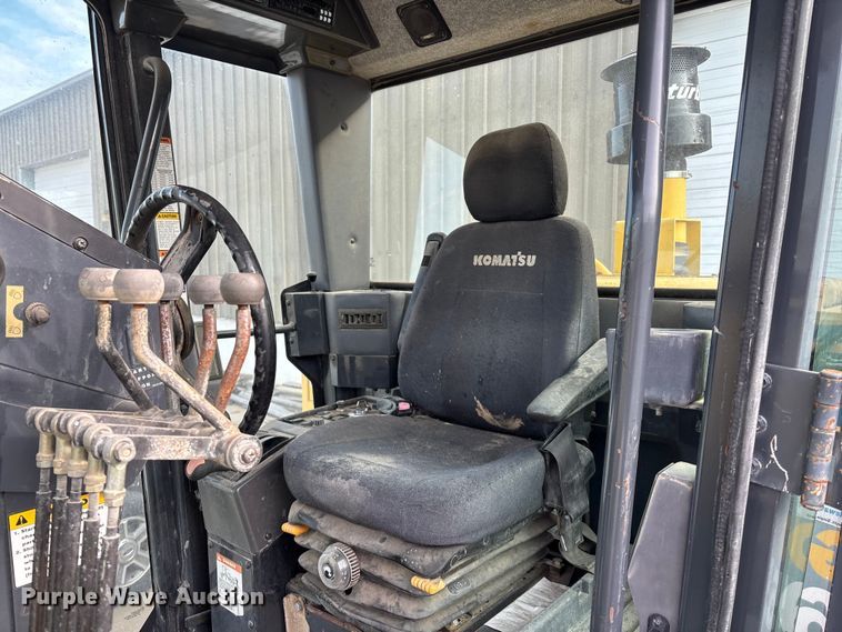 image for item DU6944 2006 Komatsu GD655-3 motor grader