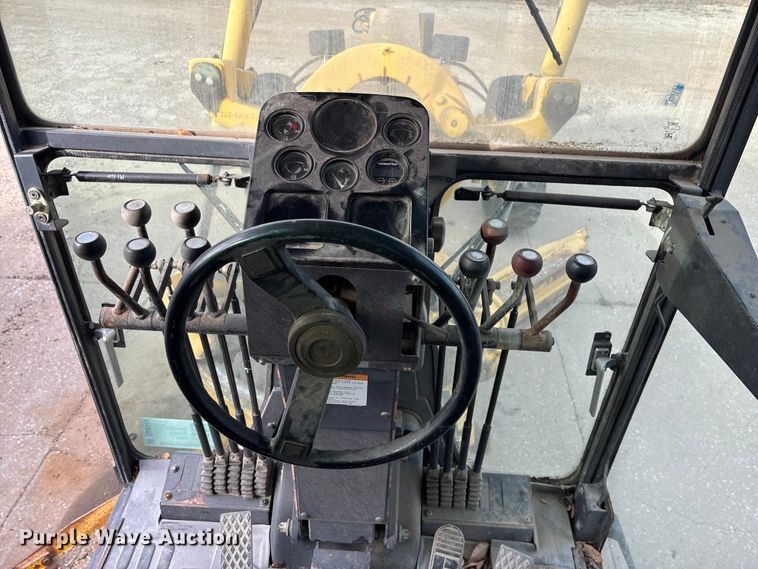 image for item DU6944 2006 Komatsu GD655-3 motor grader