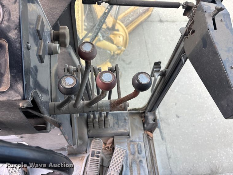 image for item DU6944 2006 Komatsu GD655-3 motor grader