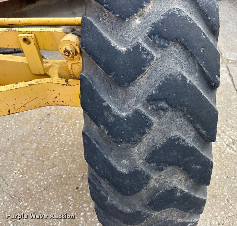 image for item DU6944 2006 Komatsu GD655-3 motor grader