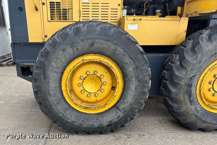 image for item DU6944 2006 Komatsu GD655-3 motor grader