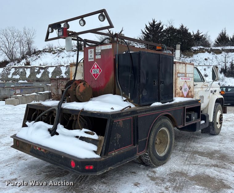 image for item DU6999 1988 Chevrolet C70 flatbed truck