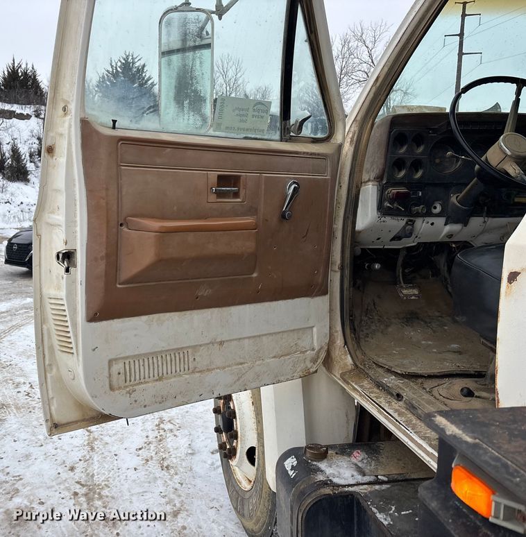 image for item DU6999 1988 Chevrolet C70 flatbed truck