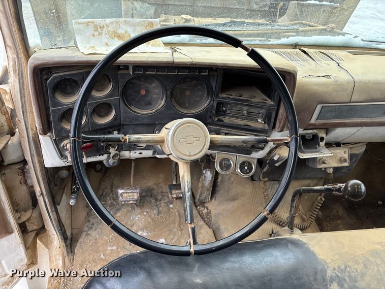 image for item DU6999 1988 Chevrolet C70 flatbed truck