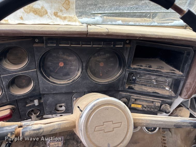 image for item DU6999 1988 Chevrolet C70 flatbed truck