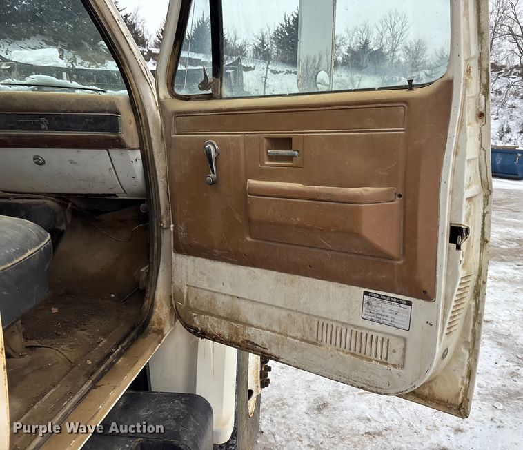 image for item DU6999 1988 Chevrolet C70 flatbed truck