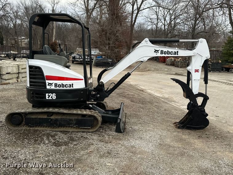 image for item DV0786 2014 Bobcat E26 mini excavator
