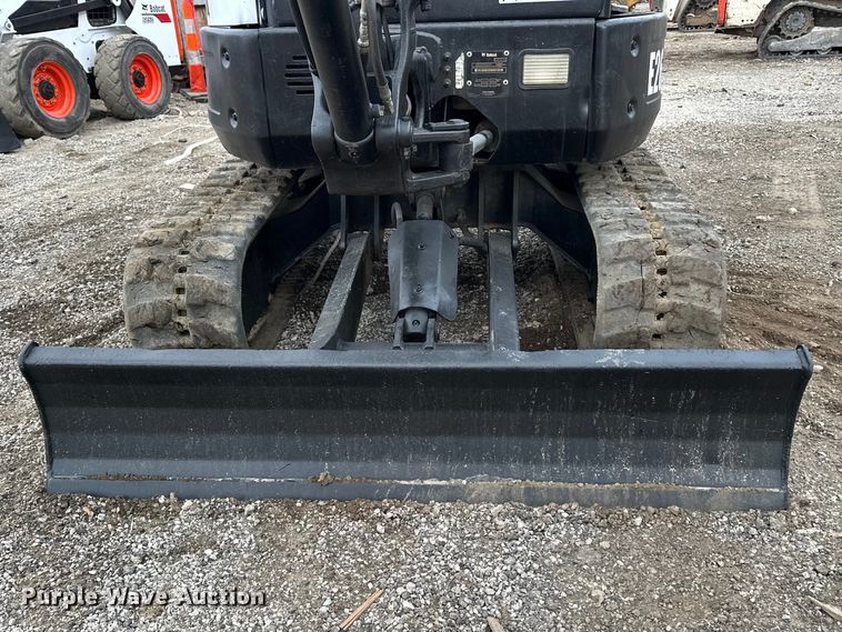 image for item DV0786 2014 Bobcat E26 mini excavator