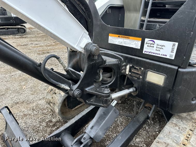 image for item DV0786 2014 Bobcat E26 mini excavator