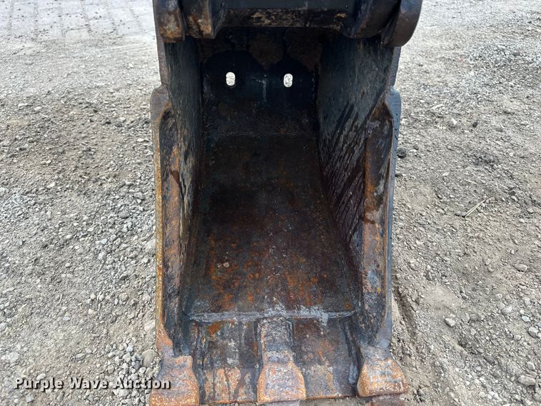 image for item DV0786 2014 Bobcat E26 mini excavator