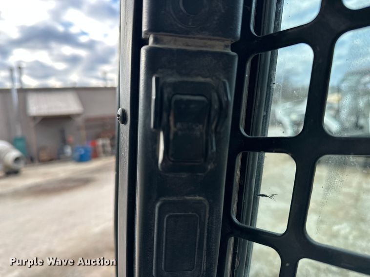 image for item DV0787 2018 Bobcat S650 skid steer loader