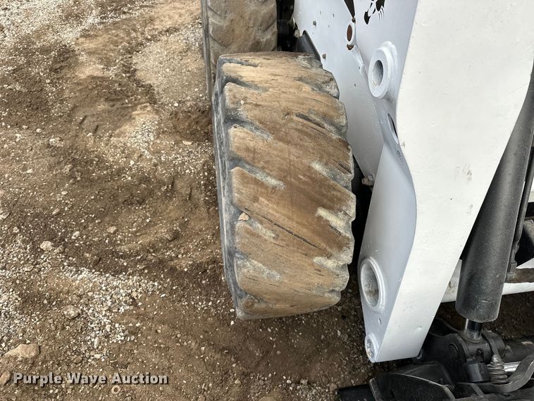 image for item DV0787 2018 Bobcat S650 skid steer loader