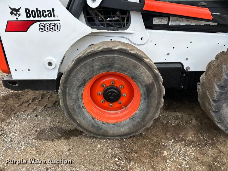 image for item DV0787 2018 Bobcat S650 skid steer loader